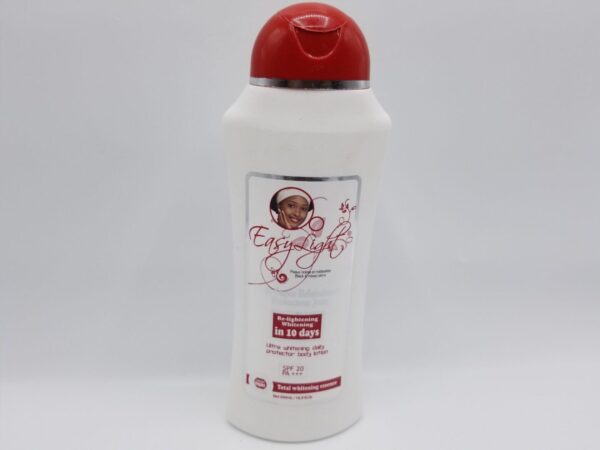 A bottle of EasyLight Super Eclaircissant Protecteur Jour with a red cap.