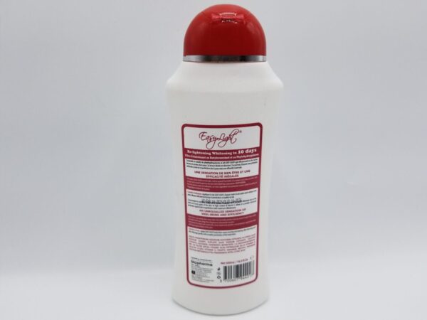 A bottle of EasyLight Super Eclaircissant Protecteur Jour with a red lid.