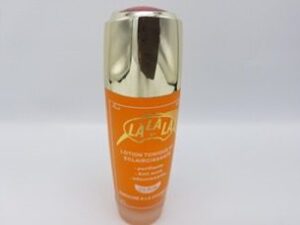 A bottle of LaLaLa Tonifying and Lightening Lotion - 100ml on a white background.